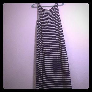 Maxi dress with cute buttons